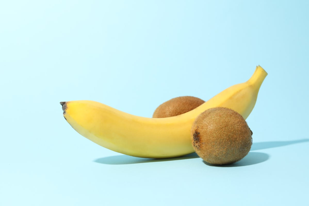 banana-and-kiwi-on-blue-table-fresh-fruits1.jpg