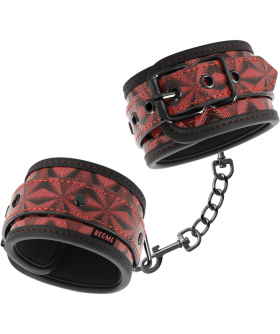 RED EDITION RESTRAINING  Esposas de leather vegano con aros ajustables