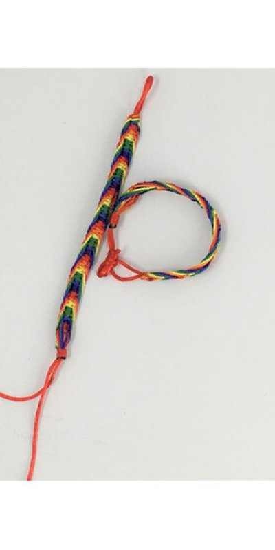 PULSERA DE CINTA BANDERA LGBT+ Pulsera ajustable con colores de la bandera lgbt+