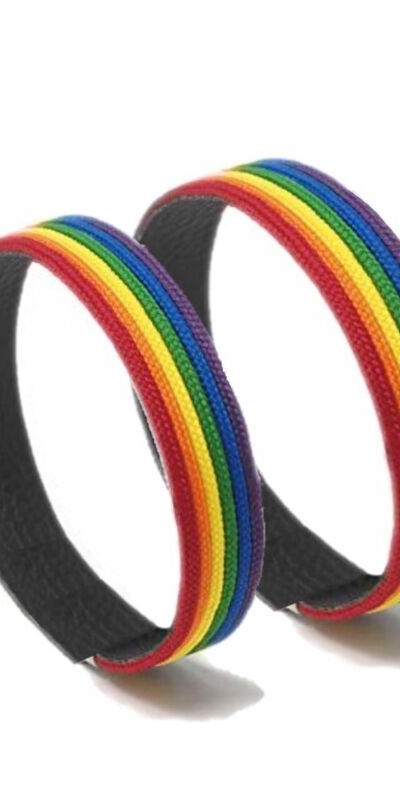 PULSERA DE CUERO NEGRO BANDERA Pulsera de cuero negro con bandera lgbt+